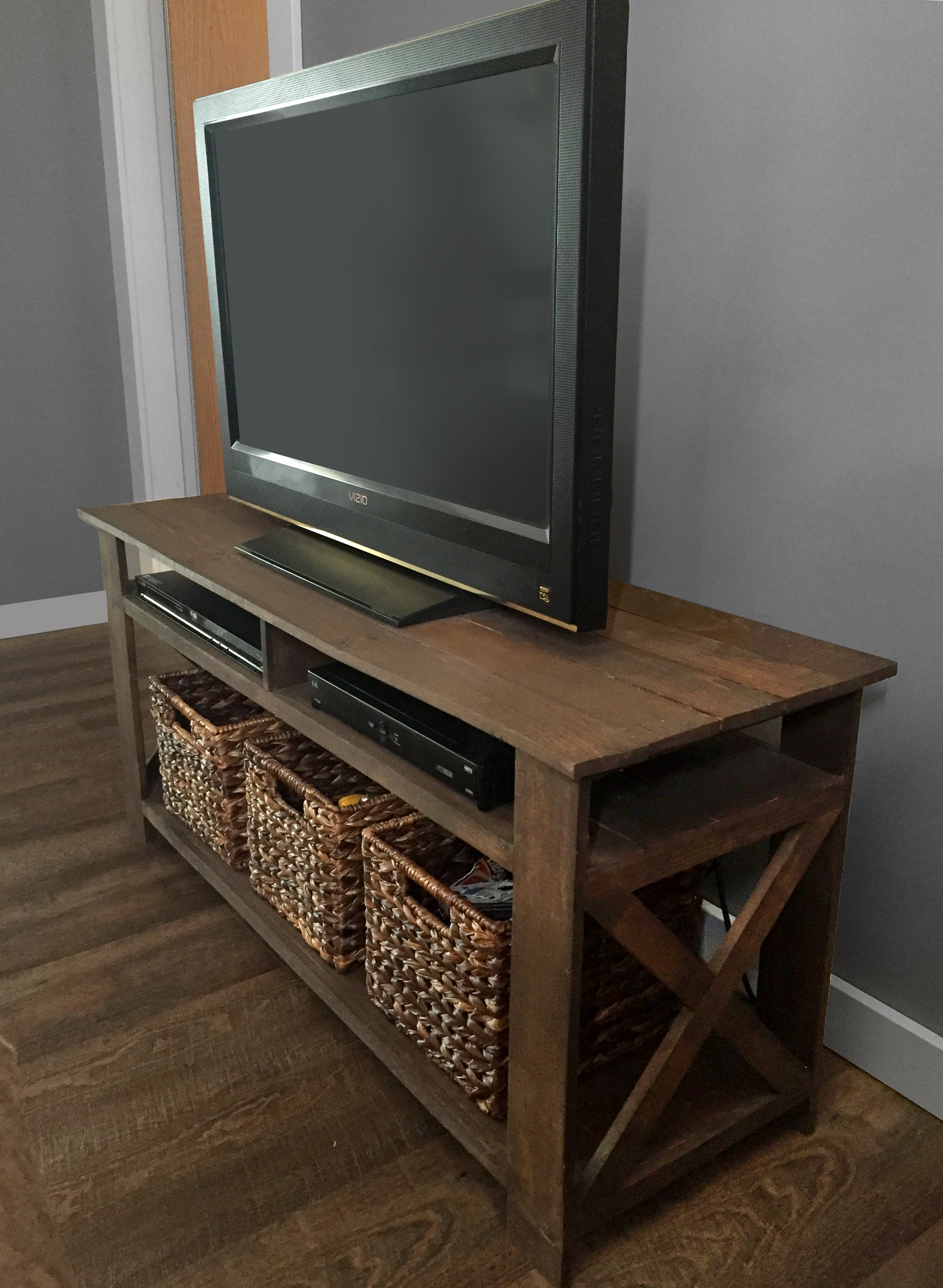 Pallet TV Stand Cahill's Creative - Diy Blog